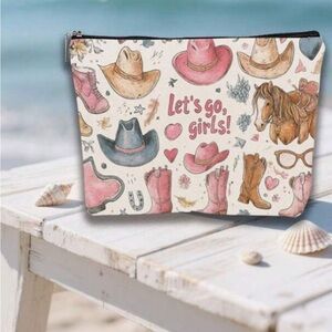 🤠NEW Cowgirl/Horses Themed Cosmetic Bag/Pouch🤠